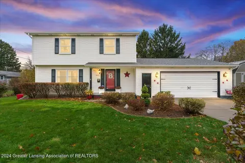 2215 W Mount Hope Ave, Lansing, MI 48911