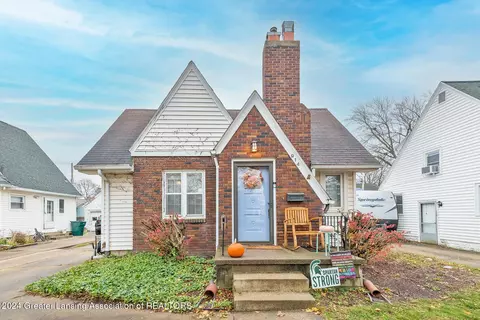 914 Durant St, Lansing, MI 48915