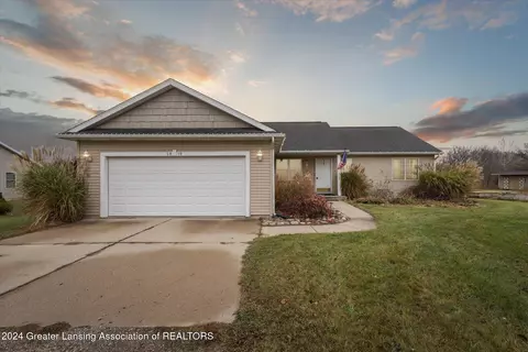 5919 S Clinton Trl, Eaton Rapids, MI 48827