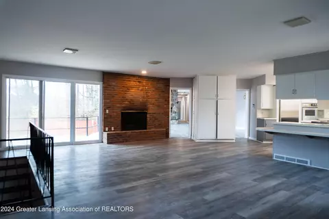 Living - 6560 E Galway Cir, Dimondale, MI 48821 photo 8 of 18