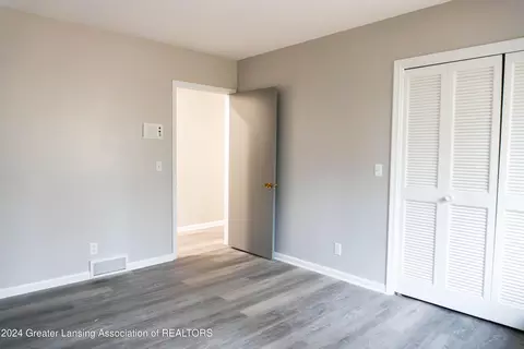 Bedroom - 6560 E Galway Cir, Dimondale, MI 48821 photo 3 of 6