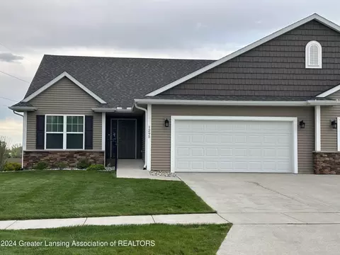 1295 Superior Dr #1, Saint Johns, MI 48879