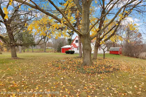 Exterior - 11760 S Us 27, Dewitt, MI 48820 photo 7 of 11