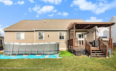 Exterior - 1283 Evans St, Mason, MI 48854 photo 2 of 4