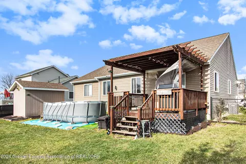 Exterior - 1283 Evans St, Mason, MI 48854 photo 3 of 4