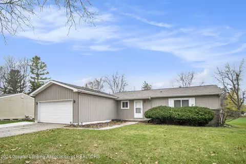 2615 Byrnes Rd, Lansing, MI 48906