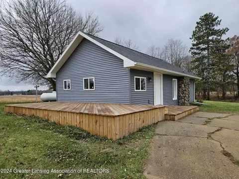 4641 Hogsback Rd, Eaton Rapids, MI 48827 photo 3