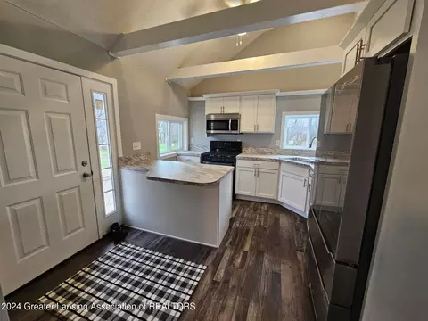 4641 Hogsback Rd, Eaton Rapids, MI 48827 photo 8