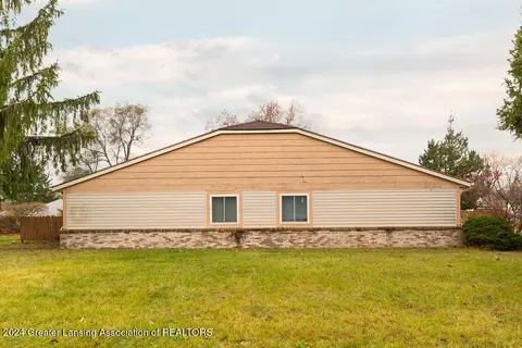2131 Adelpha Ave, Holt, MI 48842