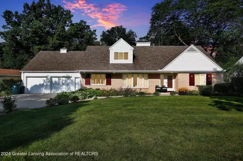 1053 Lantern Hill Dr, East Lansing, MI 48823
