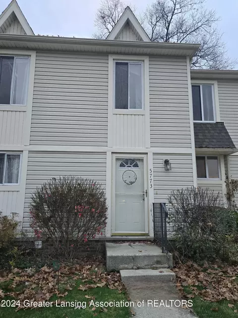 5773 Bois Ile Dr, Haslett, MI 48840