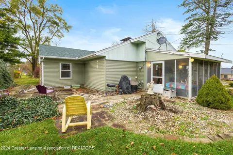 Exterior - 4327 Gladys Dr, Lansing, MI 48917 photo 15 of 15
