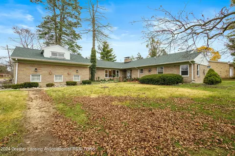 4327 Gladys Dr, Lansing, MI 48917