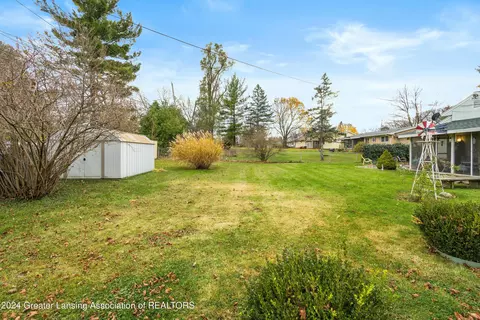 Exterior - 4327 Gladys Dr, Lansing, MI 48917 photo 13 of 15