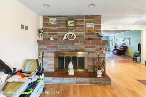 Other - 4327 Gladys Dr, Lansing, MI 48917 photo 5 of 20