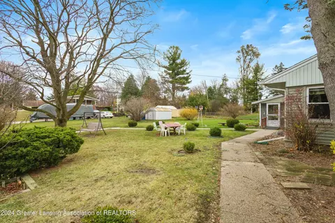 Exterior - 4327 Gladys Dr, Lansing, MI 48917 photo 8 of 15