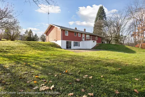 Exterior - 7019 S Ainger Rd, Olivet, MI 49076 photo 5 of 6