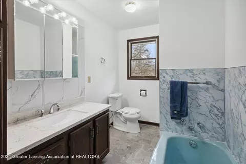 Bath - 7019 S Ainger Rd, Olivet, MI 49076 photo 1 of 2