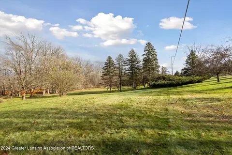 Exterior - 7019 S Ainger Rd, Olivet, MI 49076 photo 2 of 6