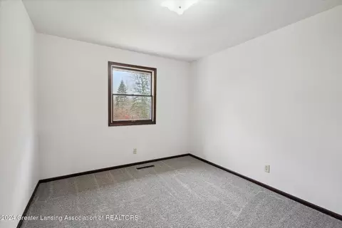 Bedroom - 7019 S Ainger Rd, Olivet, MI 49076 photo 5 of 8