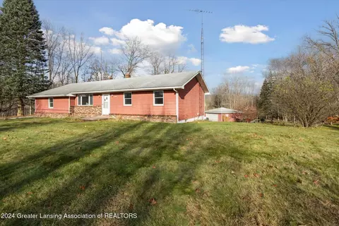 Exterior - 7019 S Ainger Rd, Olivet, MI 49076 photo 3 of 6