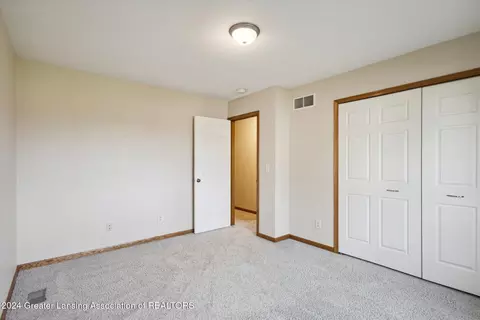 Bedroom - 1787 Killarney Dr, Holt, MI 48842 photo 3 of 5