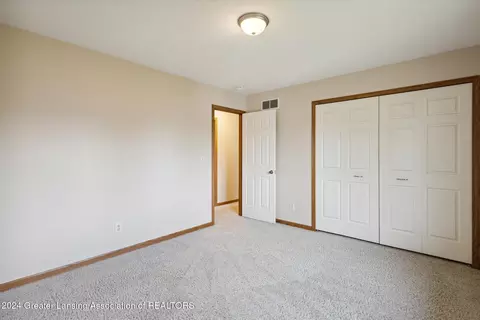 Bedroom - 1787 Killarney Dr, Holt, MI 48842 photo 5 of 5