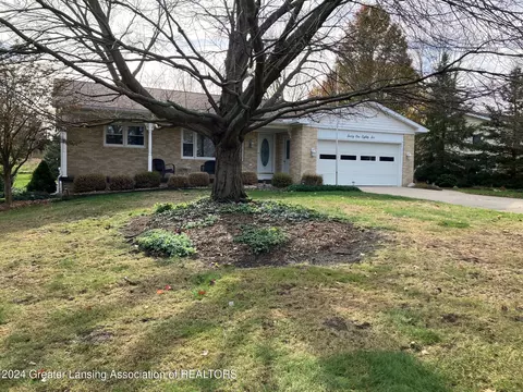 6186 Willow Hwy, Grand Ledge, MI 48837