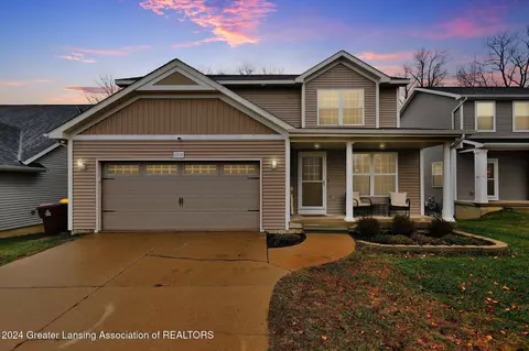 2514 Winterberry St, Holt, MI 48842