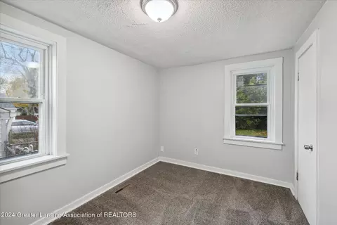 Bedroom - 637 E Willard Ave, Lansing, MI 48910 photo 1 of 2