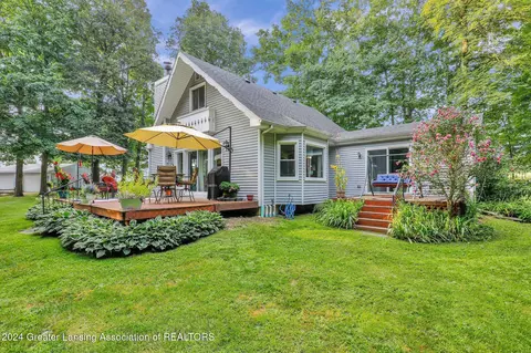 2695 Meridian Rd, Williamston, MI 48895