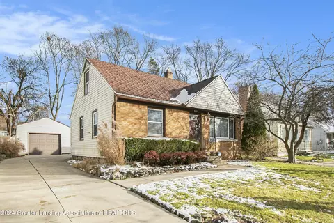 810 N Francis Ave, Lansing, MI 48912