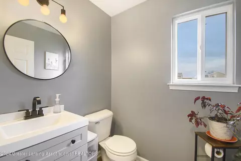 Bath - 252 Ware St, Mason, MI 48854 photo 1 of 3