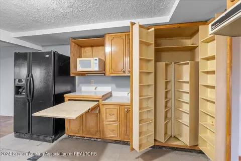 Kitchen - 347 Long St, Sunfield, MI 48890 photo 3 of 5