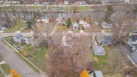 View/Area - 335 E Front St, Grand Ledge, MI 48837 photo 3 of 7
