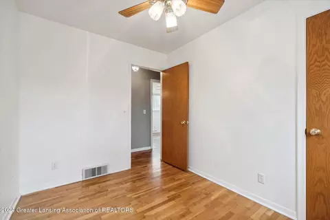 Bedroom - 2532 Lafayette Ave, Lansing, MI 48906 photo 5 of 5