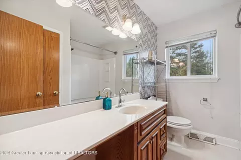Bath - 2532 Lafayette Ave, Lansing, MI 48906 photo 1 of 2