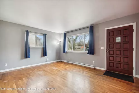 Living - 2532 Lafayette Ave, Lansing, MI 48906 photo 1 of 2