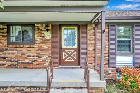 523 Red Cedar Blvd, Williamston, MI 48895 photo 4