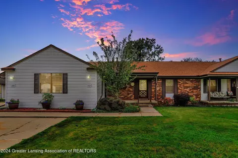 523 Red Cedar Blvd, Williamston, MI 48895