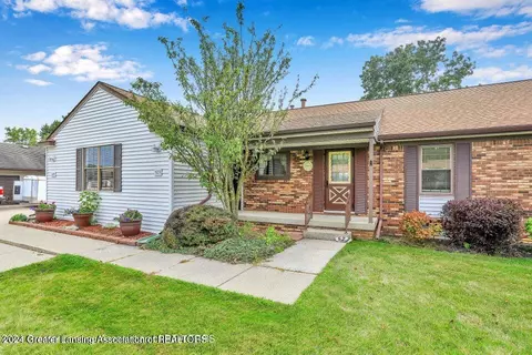 523 Red Cedar Blvd, Williamston, MI 48895 photo 2