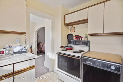 Kitchen - 109 S Wisner St, Jackson, MI 49203 photo 4 of 4