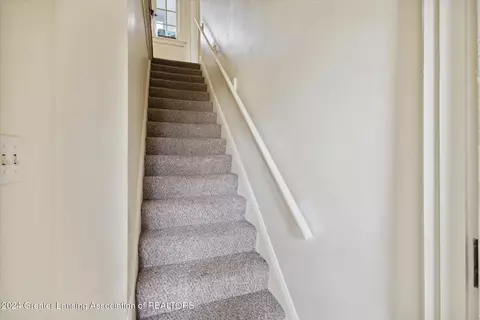 Entry Way - 109 S Wisner St, Jackson, MI 49203 photo 4 of 7