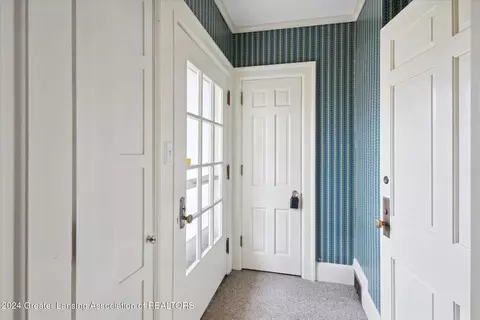 Entry Way - 109 S Wisner St, Jackson, MI 49203 photo 1 of 7