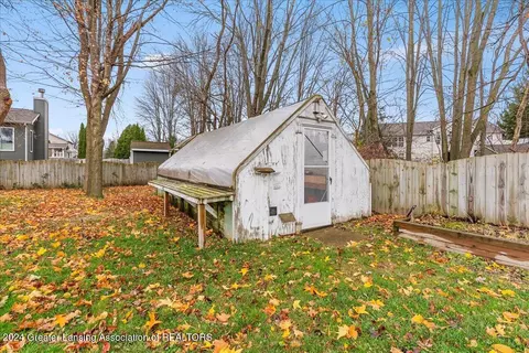 2280 Pine Tree Rd, Holt, MI 48842 photo 24