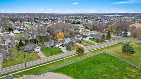 2280 Pine Tree Rd, Holt, MI 48842 photo 29