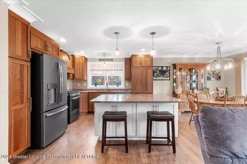 Kitchen - 14750 Robson Rd, Bath, MI 48808 photo 2 of 3