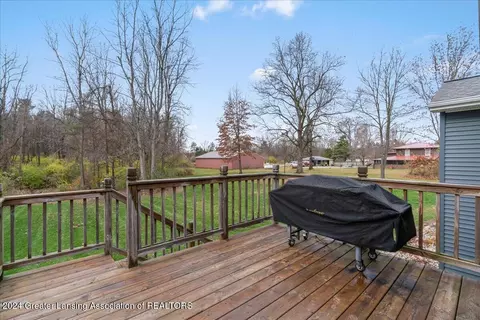 Exterior - 14750 Robson Rd, Bath, MI 48808 photo 5 of 6