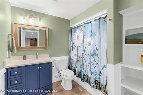 Bath - 14750 Robson Rd, Bath, MI 48808 photo 3 of 3