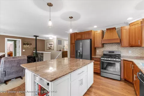 Kitchen - 14750 Robson Rd, Bath, MI 48808 photo 3 of 3